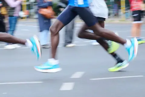 Las mejores zapatillas para correr hombres: elige las adecuadas y evita lesiones